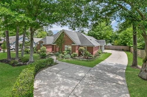 219 Nottoway Dr, Mandeville, LA, 70471-1515 | Card Image