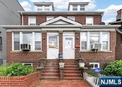 6104 Monitor Pl, West New York, NJ, 07093-3712 | Card Image