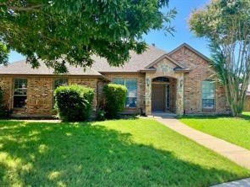 6916 Danele Ct, Richland Hills, TX, 76118-5700 | Card Image