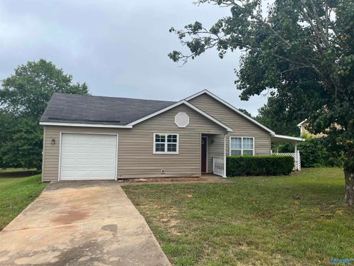 121 Bramblebush Dr, Toney, AL, 35773-8901 | Card Image