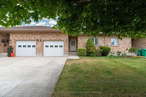 323 Martha St, Goderich, ON, N7A4M8 | Card Image