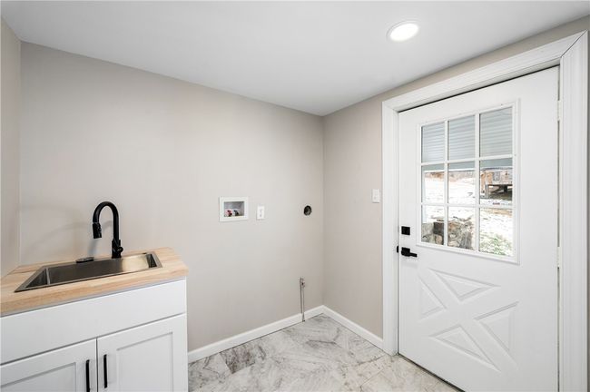 155 Old East Butler Road., House other with 4 bedrooms, 3 bathrooms and 3 parking in Summit Twp - BUT PA | Image 14