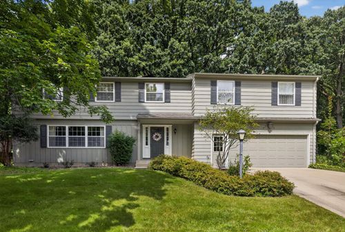 827 Sierra Ln Ne, Rochester, MN, 55906-4230 | Card Image