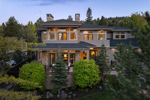 925 Nw Yosemite Dr, Bend, OR, 97703-6722 | Card Image