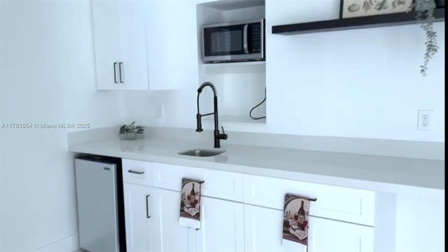 14246 Sw 21 St Ter, House other with 5 bedrooms, 3 bathrooms and null parking in Miami FL | Image 17