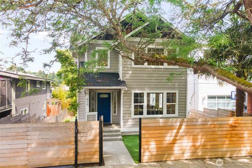 436 27th Ave E, Seattle, WA, 98112-4735 | Card Image