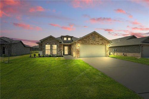 7546 Mccormick Dr, Shawnee, KS, 66227-2243 | Card Image