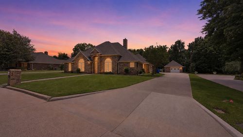 2412 Jolinda Ln, Whitesboro, TX, 76273-9417 | Card Image