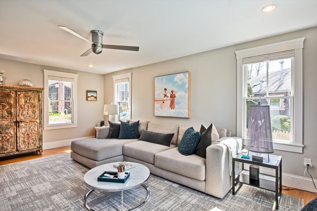 2 - 16 Holway Ave, Condo with 1 bedrooms, 2 bathrooms and 2 parking in Provincetown MA | Image 4