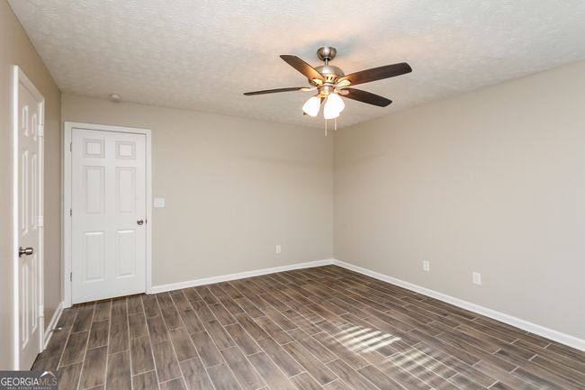 2045 Amberly Glen Way, House other with 3 bedrooms, 2 bathrooms and null parking in Dacula GA | Image 9