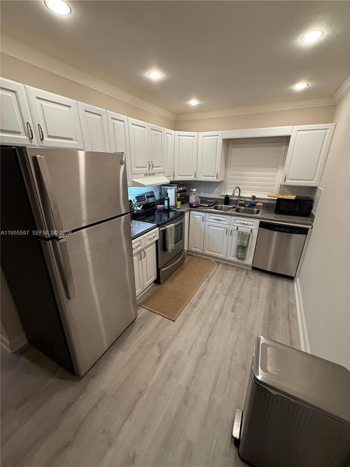 apt-112-7765 Sw 86th St, Miami, FL, 33143-7219 | Card Image