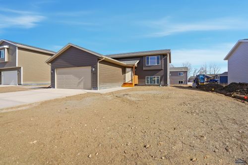 4026 Magnum Rd, Rapid City, SD, 57703-2110 | Card Image