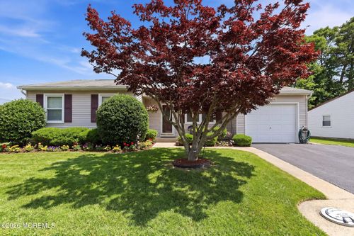 3 Apple Ln, Whiting, NJ, 08759-2224 | Card Image