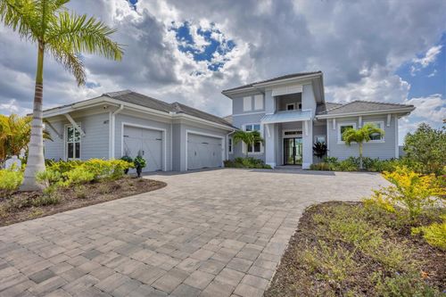 8477 Pavia Way, LAKEWOOD RANCH, FL, 34202-2194 | Card Image