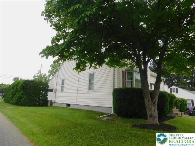 Side yard | Image 22