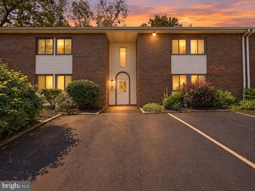 18 Hatters Ct, HATBORO, PA, 19040-4802 | Card Image