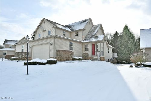 140 Fairway Pl Nw, Warren, OH, 44483-1752 | Card Image