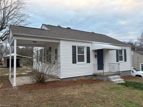 2848 Trent St, Winston Salem, NC, 27127-7137 | Card Image
