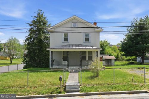 104 W 12th Street, FRONT ROYAL, VA, 22630 | Card Image