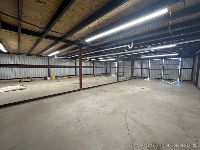 13870 Sherry Ln, House other with 5 bedrooms, 3 bathrooms and null parking in Kingston OK | Image 12
