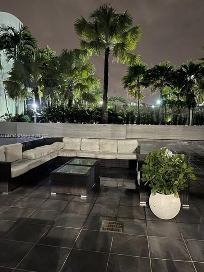 128 - 2950 Ne 188th St, Condo with 1 bedrooms, 1 bathrooms and null parking in Aventura FL | Image 85