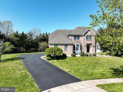 18 Willow Ct, Manahawkin, NJ, 08050-7801 | Card Image