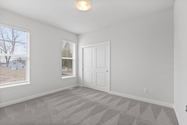 403 Sandy Circle, House other with 3 bedrooms, 2 bathrooms and null parking in Pewaukee WI | Image 14
