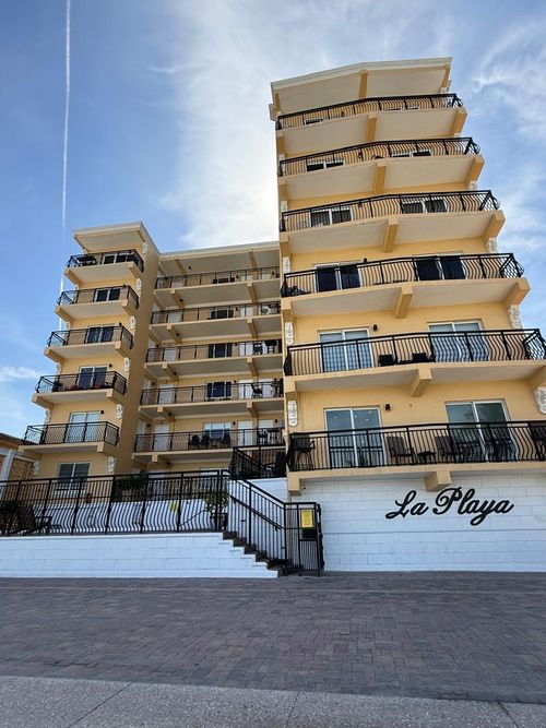 402-1815 N Surf Rd, Hollywood, FL, 33019-3457 | Card Image