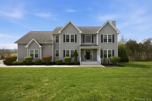 18 Valley View Rd, Goshen, NY, 10924-6439 | Card Image