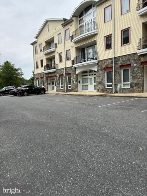 unit-209-400 Renfro Dr, GLEN BURNIE, MD, 21060-3604 | Card Image