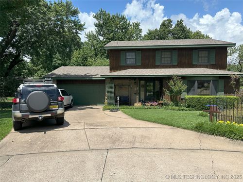 1610 Meadowbrook Dr, Ponca City, OK, 74604-4123 | Card Image