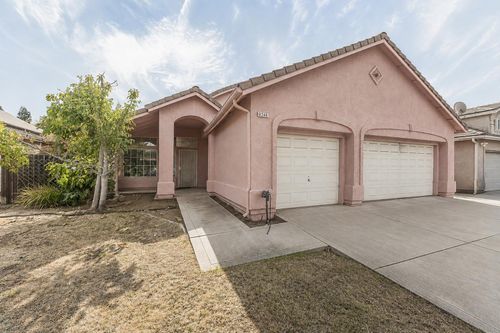 7246 N Laval Avenue, Fresno, CA, 93720 | Card Image