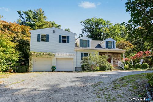 101 Hoyt St, Darien, CT, 06820-3007 | Card Image