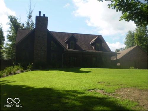 10611 Greencastle Rd, Rosedale, IN, 47874-9382 | Card Image