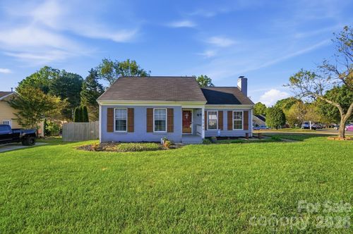9046 Milton Morris Dr, Charlotte, NC, 28227-8756 | Card Image