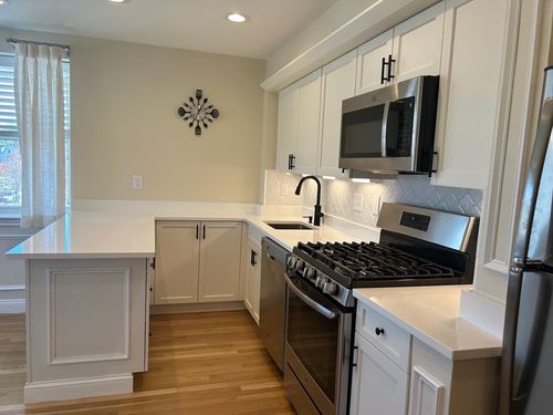 202-141 Chestnut St, Needham, MA, 02492-2555 | Card Image