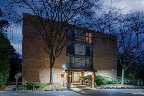 apt-3h-5830 Oakwood Dr, Lisle, IL, 60532-2962 | Card Image