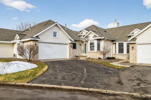 16125 Crystal Hills Dr, Lakeville, MN, 55044-5808 | Card Image