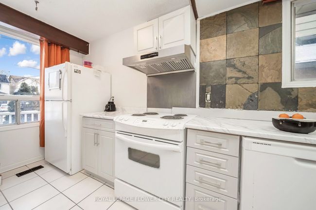 433 Hansen Rd N, House other with 4 bedrooms, 3 bathrooms and 2 parking in Brampton ON | Image 8
