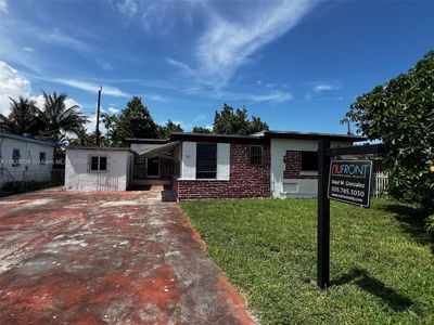 301 Nw 108th St, House other with 3 bedrooms, 2 bathrooms and null parking in Miami FL | Image 2