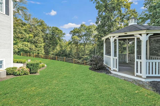70 Vista View Dr, House other with 5 bedrooms, 4 bathrooms and null parking in Southbury CT | Image 5