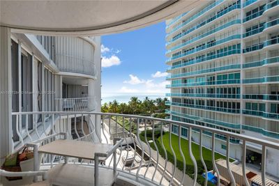 605 - 10155 Collins Ave, Condo with 3 bedrooms, 3 bathrooms and null parking in Bal Harbour FL | Image 3