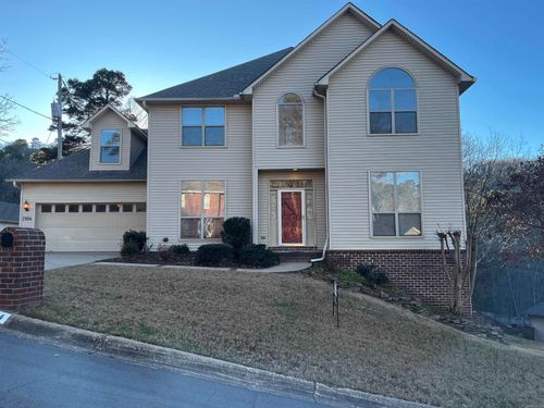 2104 Huntleigh Ct, Little Rock, AR, 72212-3217 | Card Image