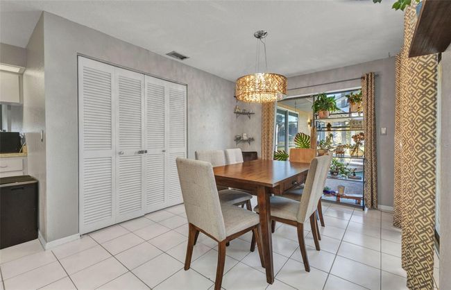 Dinette in Kitchen | Image 9