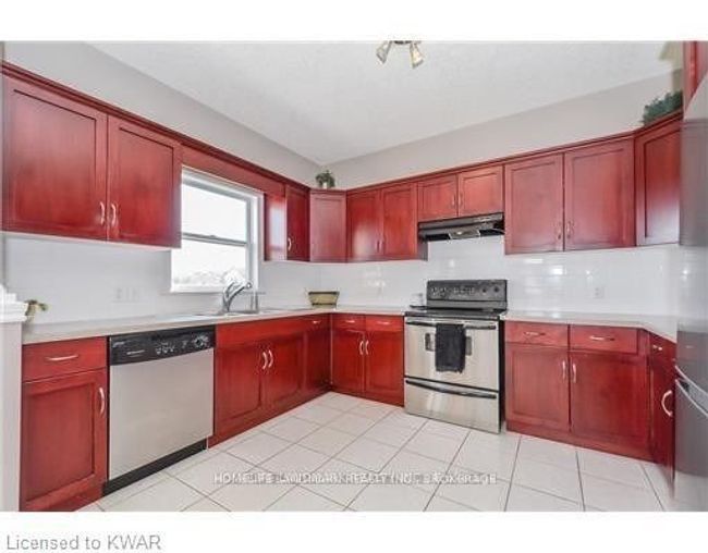 620 Frieburg Dr, House other with 5 bedrooms, 4 bathrooms and 2 parking in Waterloo ON | Image 7