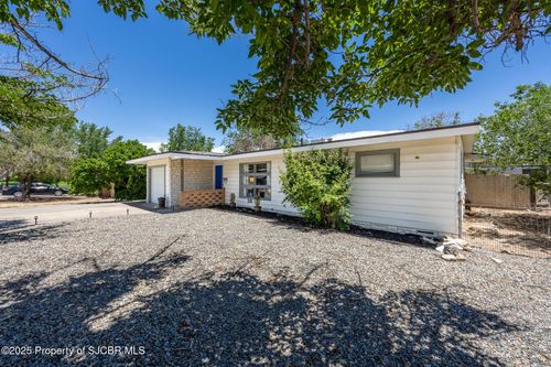 3312 N Dustin Ave, Farmington, NM, 87401-9232 | Card Image