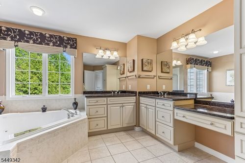 2001-62 Hickory Hill Blvd, Totowa, NJ, 07512-2802 | Card Image