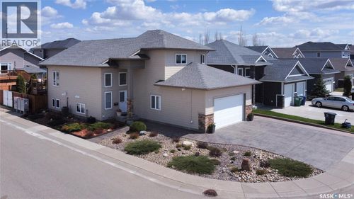 935 Glacial Shores Manor, Saskatoon, SK, S7W0R2 | Card Image