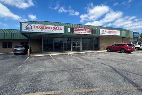 55 N 11th St, Beaumont, TX, 77702-2224 | Card Image