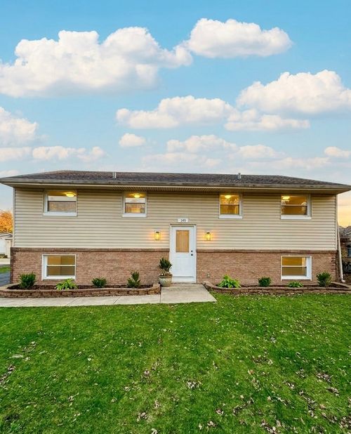 149 Vernon Dr, Bolingbrook, IL, 60440-2420 | Card Image